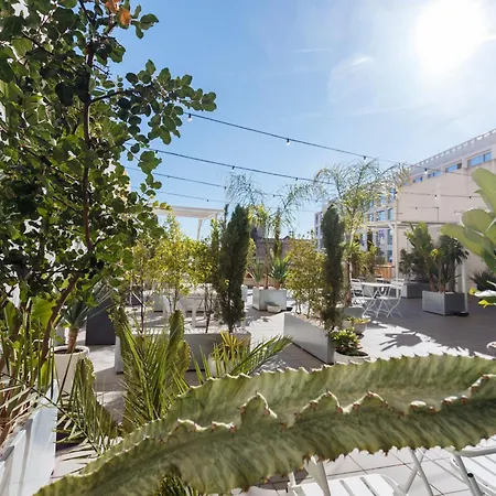 Cosmopolitan Comfort In 4a- By Misha's Place Apartment Lissabon