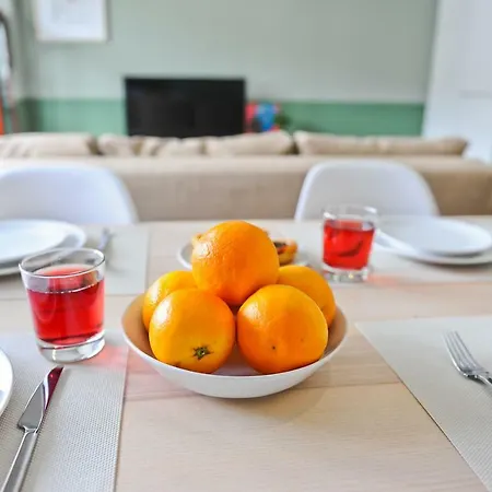 Cosmopolitan Comfort In 4a- By Misha's Place * Lisboa