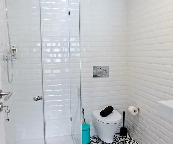 Διαμέρισμα Cosmopolitan Comfort In 4a- By Misha's Place Lisboa