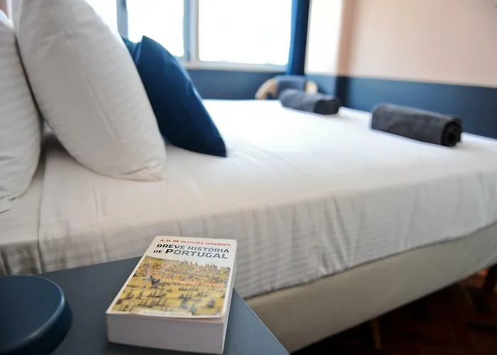 Cosmopolitan Comfort In 4a- By Misha's Place Appartement Lisboa